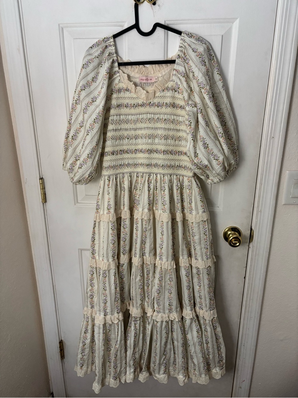 Ivy City Co Cream Floral Puff-Sleeve Tiered Maxi Dress - Picture 2 of 5